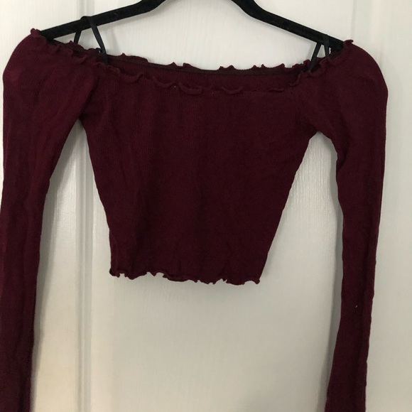 Urban Behaviour Crop Top - Picture 2 of 2